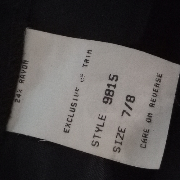 Cold Shoulder Vintage Dress - Picture 6 of 6